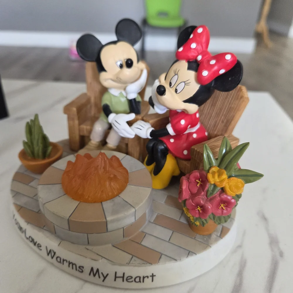 Disney Mickey and Minnie Mouse Figurine - Red and Black